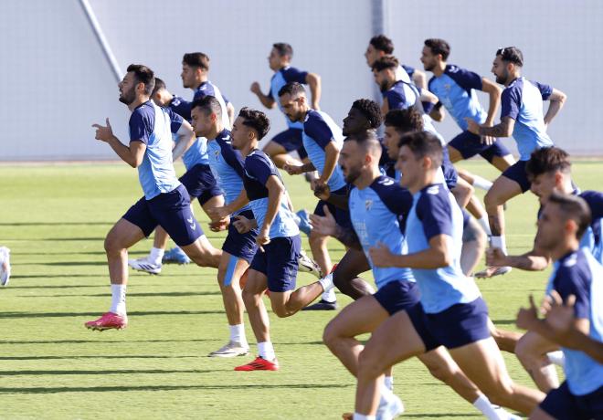 Carrera de fondo en un entrenamiento del Málaga esta temporada. (Foto: MCF)