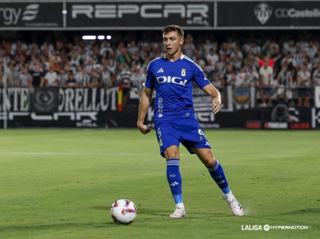 Alberto del Moral, con el Real Oviedo (Foto: LALIGA)