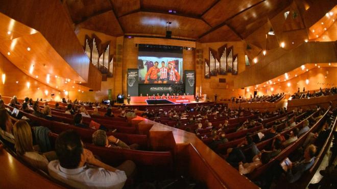 Espectacular plano de la Asamblea de Socios Compromisarios (Foto: Athletic Club).