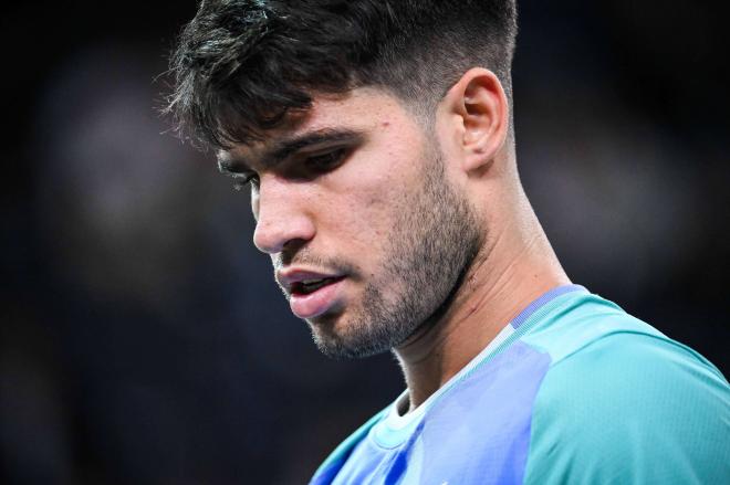 Carlos Alcaraz, durante el Masters 1000 de París (Foto: Cordon Press).