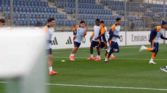 Reyes entrenando con el primer equipo del Real Madrid (Real Madrid)