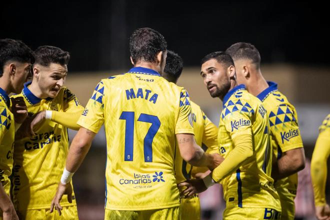 Jaime Mata celebra uno de sus goles en el Ontineña-Las Palmas (Foto: UDLP).