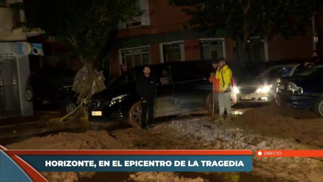 Una de las furgonetas de Ángel Gaitán que se quedarán en Paiporta (Horizonte)