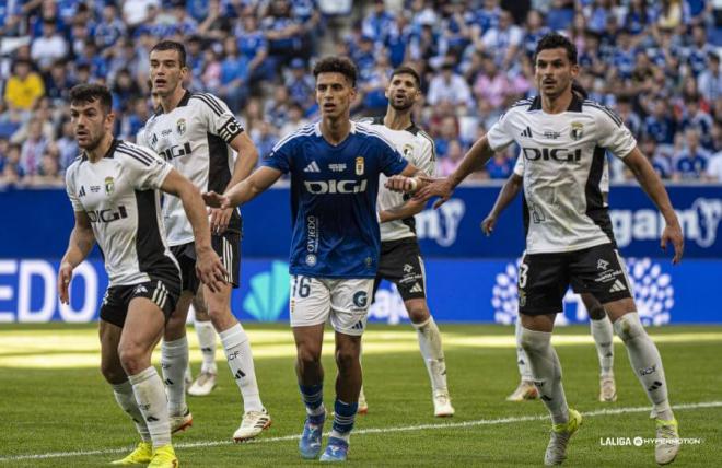 Ilyas Chaira, en el Real Oviedo-Burgos (Foto: LaLiga).