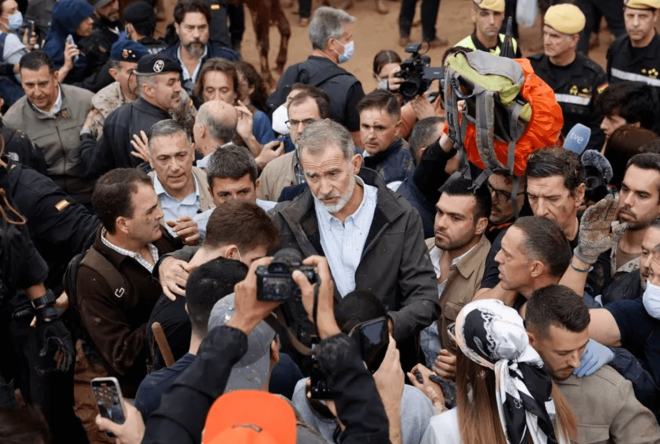 Protestas contra los políticos y la DANA. Ferran Torres tiene claro que hay que cambiar de estado