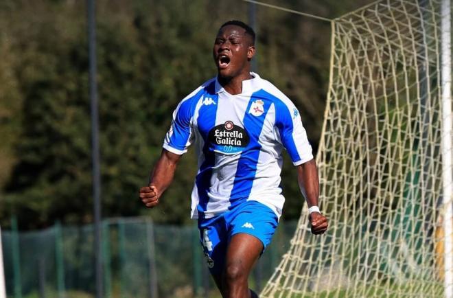 Bil Nsongo celebra un gol con el Dépor Fabril (Foto: RC Deportivo).