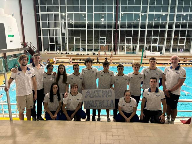 La selección española de natación manda su apoyo a Valencia.