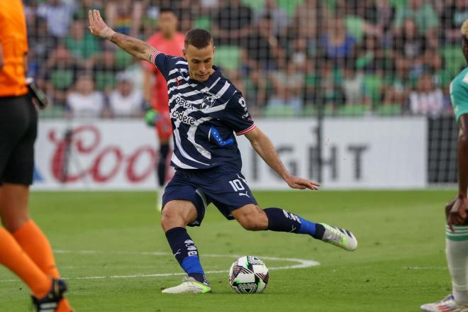 Sergio Canales, jugando con Rayados de Monterrey (Foto: Cordon Press).