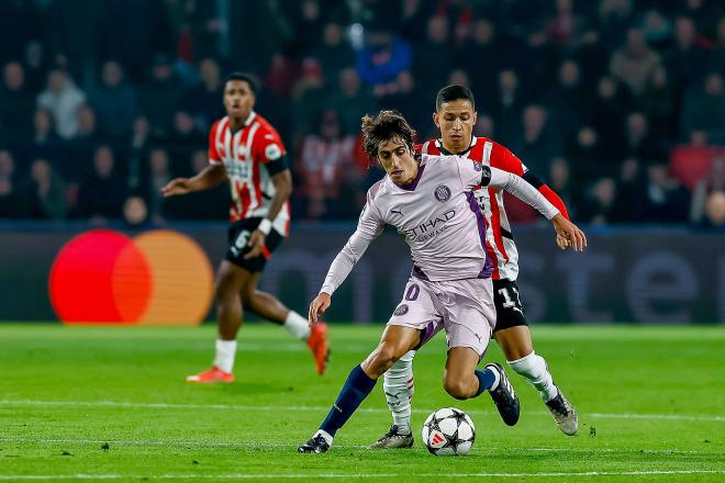 Bryan Gil, en el partido PSV-Girona de Champions (Foto: Cordon Press).