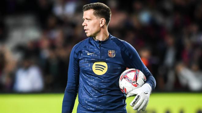 Szczesny en un partido calentando con el FC Barcelona (Cordon Press)