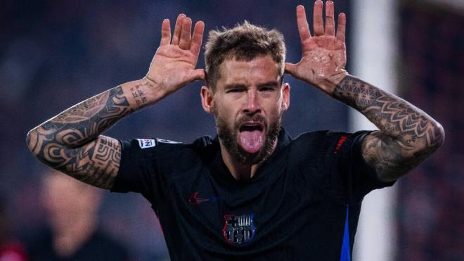 Iñigo Martínez celebrando su gol contra el Estrella Roja (Cordon Press)