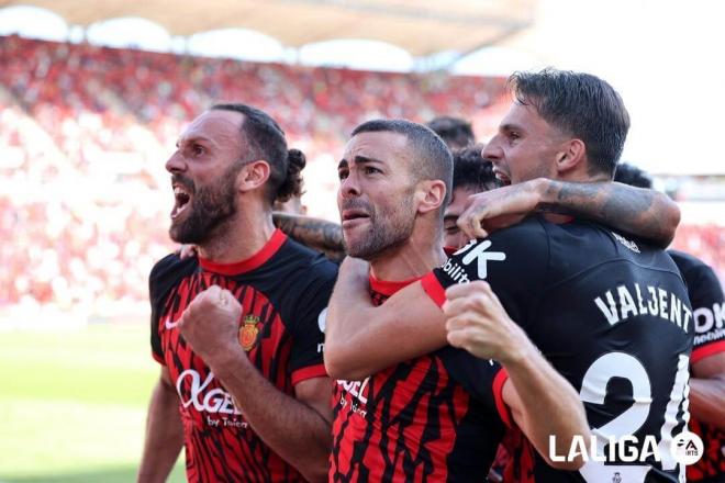 Dani Rodríguez celebra un gol con el Mallorca (Foto: LALIGA).