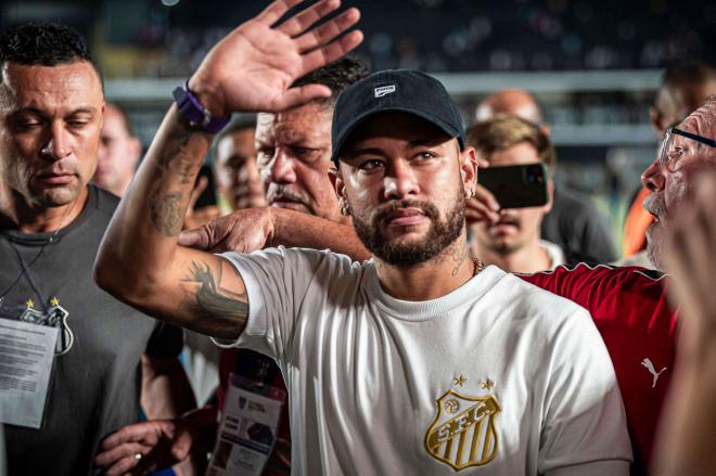 Neymar durante un acto con el Santos (Foto: Cordon Press).