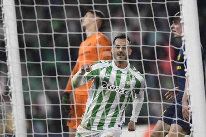 Celebración del gol de Juanmi ante el Celje (Foto: Kiko Hurtado).