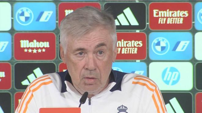 Carlo Ancelotti, entrenador del Real Madrid, en rueda de prensa  (Fuente: ElDesmarque)