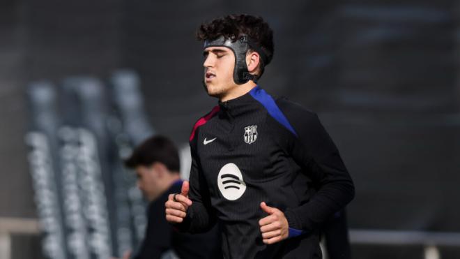 Pau Cubarsí en el último entrenamiento previo al partido contra la Real (Europa Press)