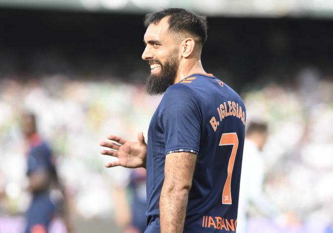 Borja Iglesias, en el Betis-Celta (Foto: Kiko Hurtado).