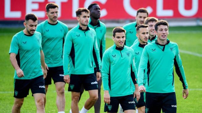 La plantilla de Ernesto Valverde entrenando en Lezama antes de viajar a Valladolid (Foto: Athletic Club).