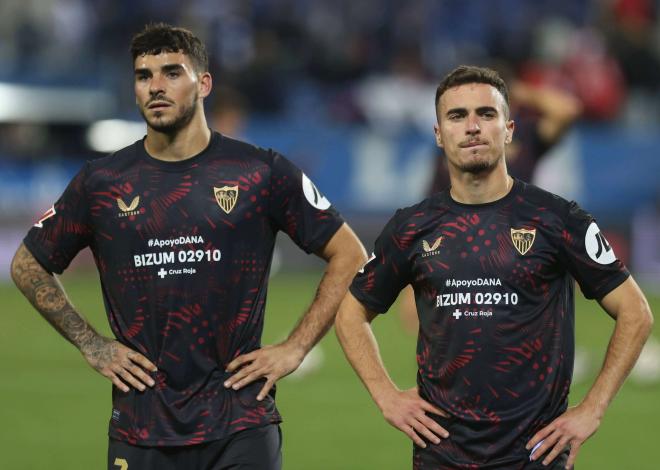 Isaac Romero y Adriá Pedrosa, tras la derrota ante el Leganés (Foto: Cordon Press).