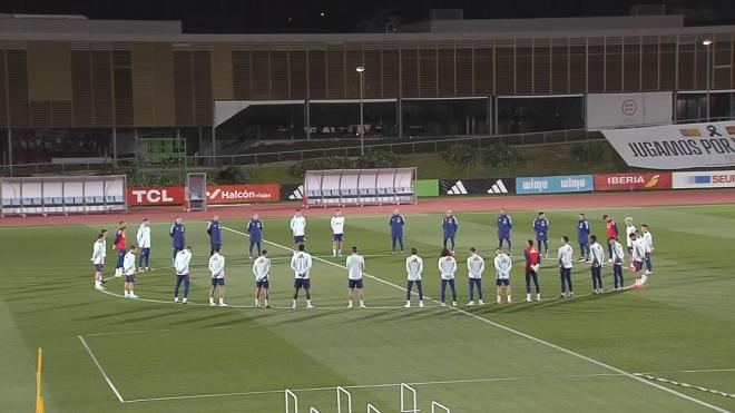 Álvaro Morata y Pau Torres sí estuvieron en el minuto de silencio.