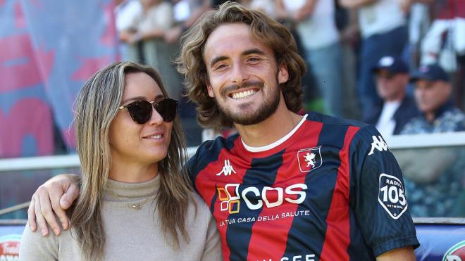 Paula Badosa y Stefanos Tsitsipas en un partido de fútbol (Foto: Europa Press)