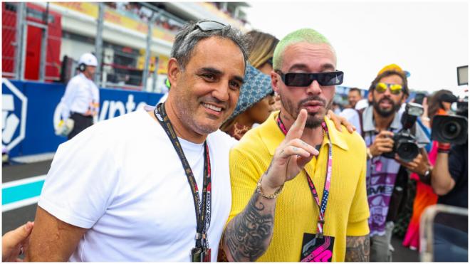 Juan Pablo Montoya, expiloto de Fórmula 1, fotografiado con J Balvin. (Fuente: Europa Press)