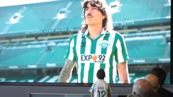 Vídeo de Héctor Bellerín durante la presentación de la Fundación del Real Betis.