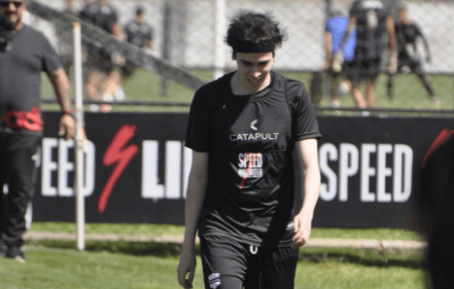 El streamer ‘Spreen’, en un entrenamiento del Deportivo Riestra (FOTO: Deportivo Riestra).