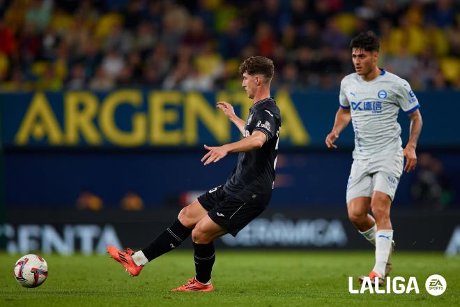 Pau Navarro, con el Villarreal (Foto: LALIGA).