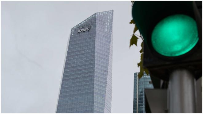 La Torre de Cristal, el edificio más alto de España, situado en el Paseo de la Castellana.