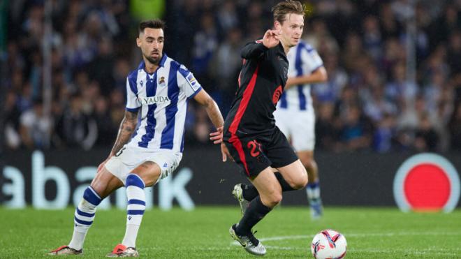 Frenkie De Jong frente a la Real Sociedad (Europa Press)