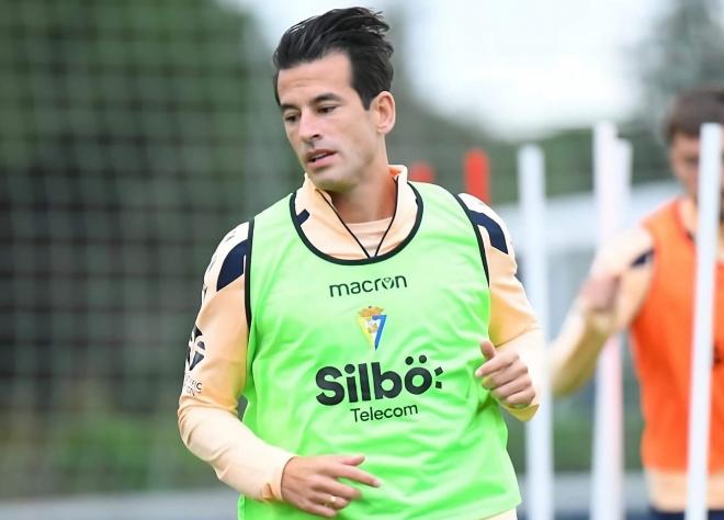 Luis Hernández entrena esta temporada (Foto: Cádiz CF).