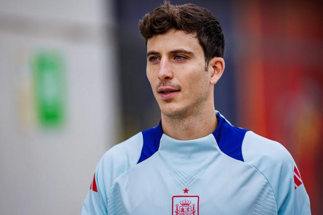 Pau Torres, en un entrenamiento con España (Foto: SE).