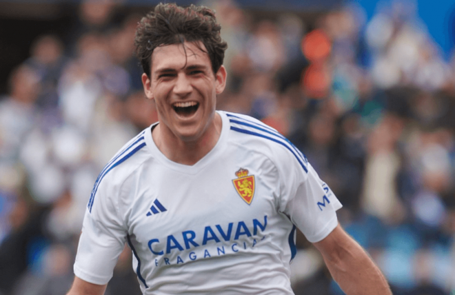 Iván Azón gusta en Mestalla (Foto: R. Zaragoza)