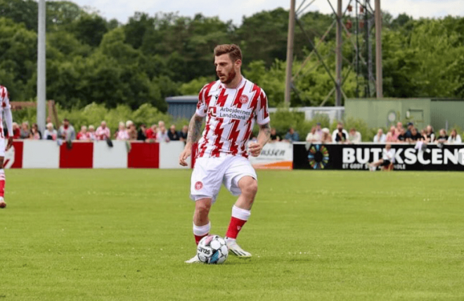 Diego Caballo, durante un partido con el Aalborg (Foto: Instagram Diego Caballo)