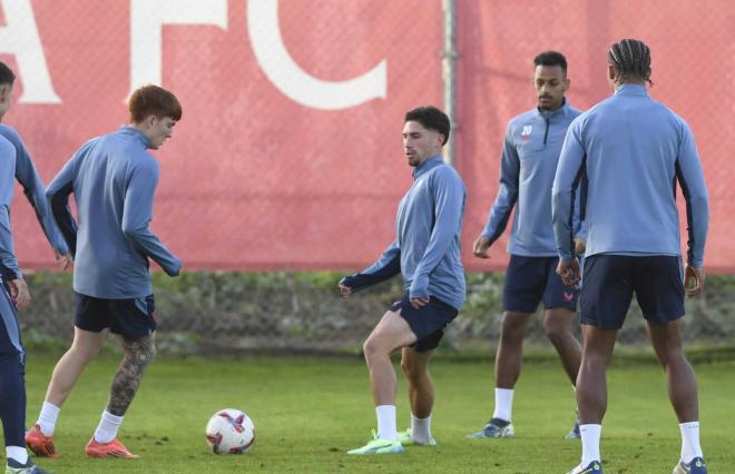 Carmona, en el entrenamiento de este viernes (Foto: Kiko Hurtado).