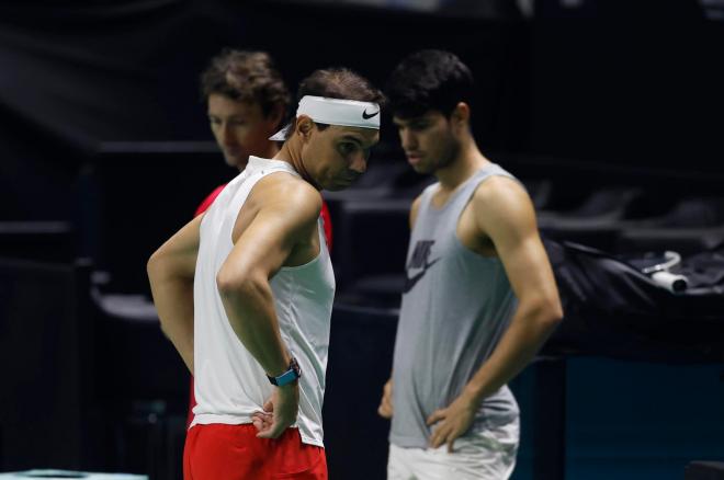 Nadal y Alcaraz, juntos en el Martín Carpena de Málaga. (Foto: EFE/Jorge Zapata)