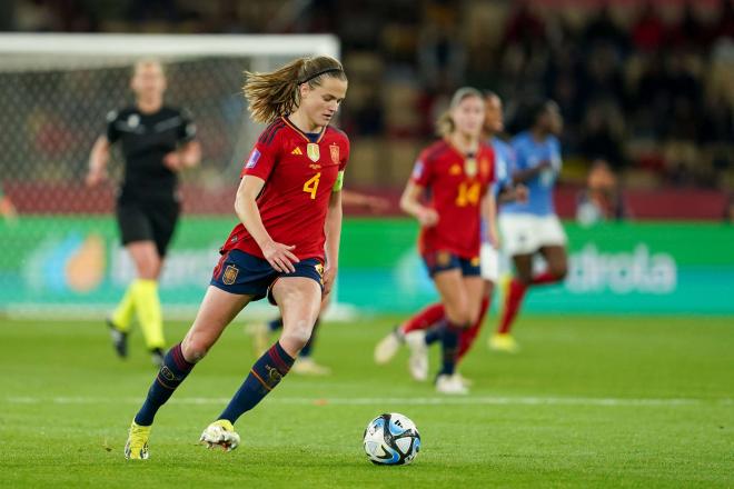 Irene Paredes, en un partido de la selección femenina (FOTO: Cordón Press).