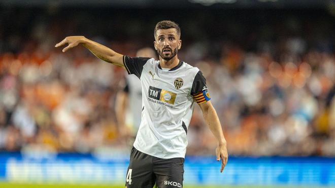 José Luis Gayà en acción se espera que sea titular ante la Real Sociedad