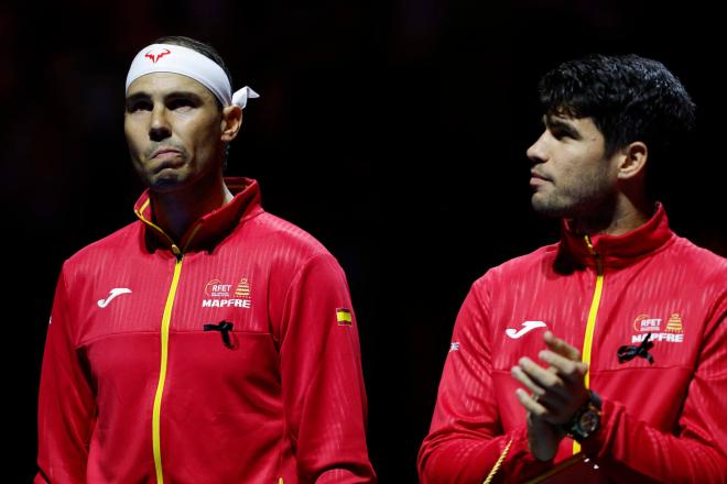 Rafa Nadal y Carlos Alcaraz, pasado, presente y futuro del tenis español. (Foto: EFE/Jorge Zapata)