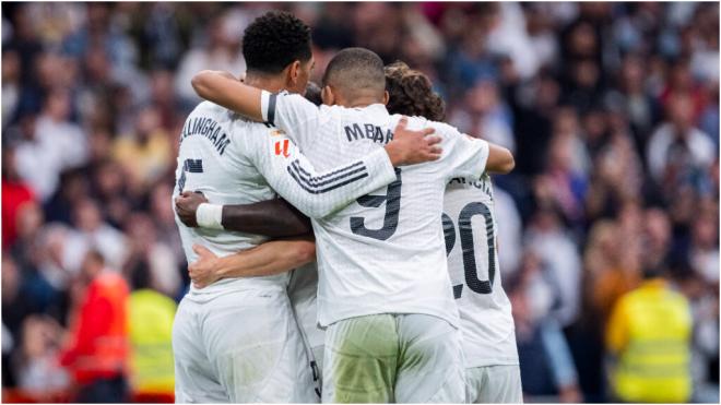 Los jugadores del Real Madrid ante Osasuna (Fuente: Cordon Press)