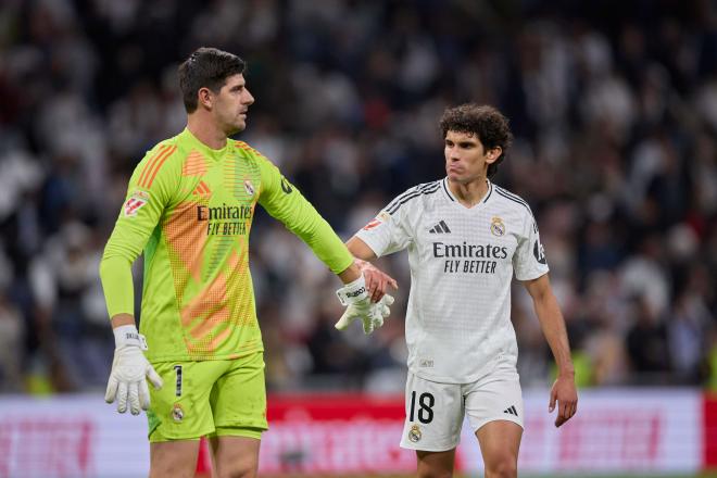 Jesús Vallejo junto a Thibaut Courtois (Cordon Press)