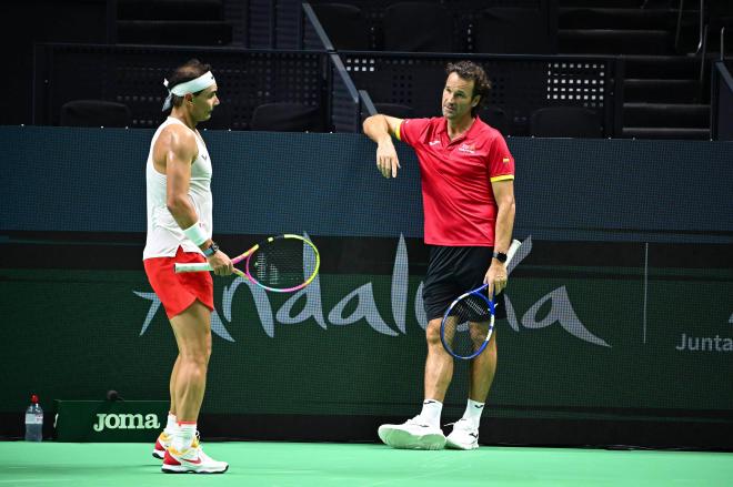 Rafa Nadal y Carlos Moyá preparan la Copa Davis en Málaga (Foto: Cordon Press).