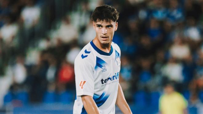 Aaron Martín, en un partido con el CD Tenerife (Instagram @aaronmartinluis_)