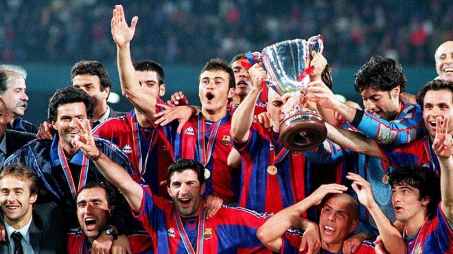 Luis Enrique y Luís Figo celebran un título con el FC Barcelona (Cordon Press)