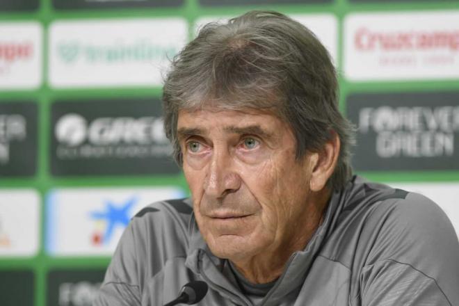 Manuel Pellegrini, entrenador del Real Betis (foto: Kiko Hurtado).