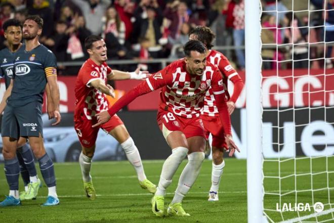 Miovski celebrando uno de sus goles al Espanyol (Foto: LALIGA).