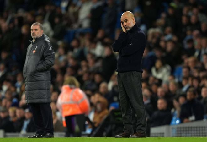 Pep Guardiola, hundido tras perder contra el Tottenham (Foto: Cordon Press).