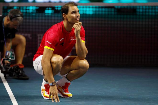 Rafa Nadal, emocionado viendo el vídeo de despedida en el Carpena. (Foto: EFE/Jorge Zapata)