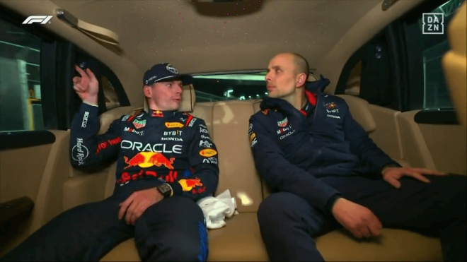 Max Verstappen, alucinando con el interior de un Rolls-Royce (F1)